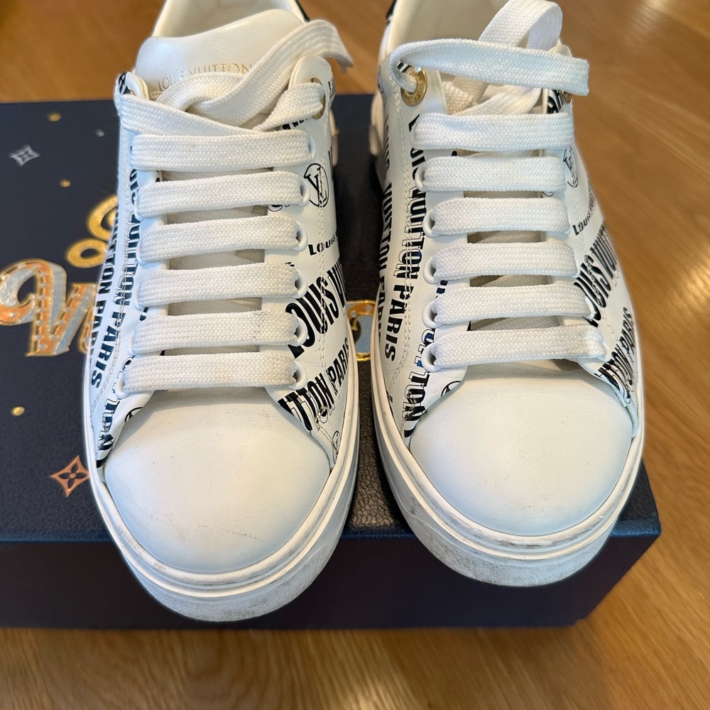Louis Vuitton 100% Authentic Time Out White and Black Logo Sneakers Size 37 - Picture 3 of 5